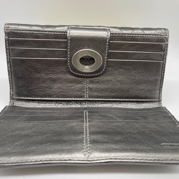 Coach Hampton Leather Shoulder Bag with Matching Zipper Pouch and Wallet - Picture 13 of 15